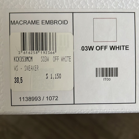 New in box DIOR lace sneakers . Pretty and luxurious - Picture 6 of 6